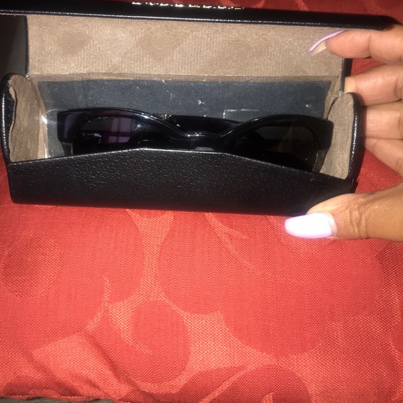 Sunglasses - Picture 2 of 4